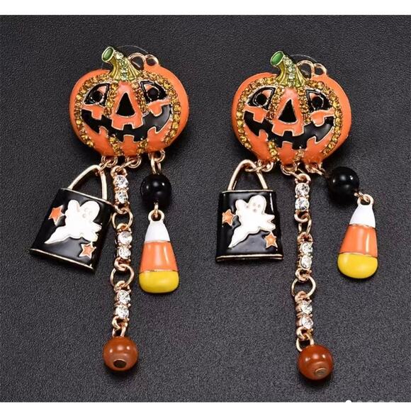 Pumpkin with Halloween Dangles Earrings - Picture 5 of 5